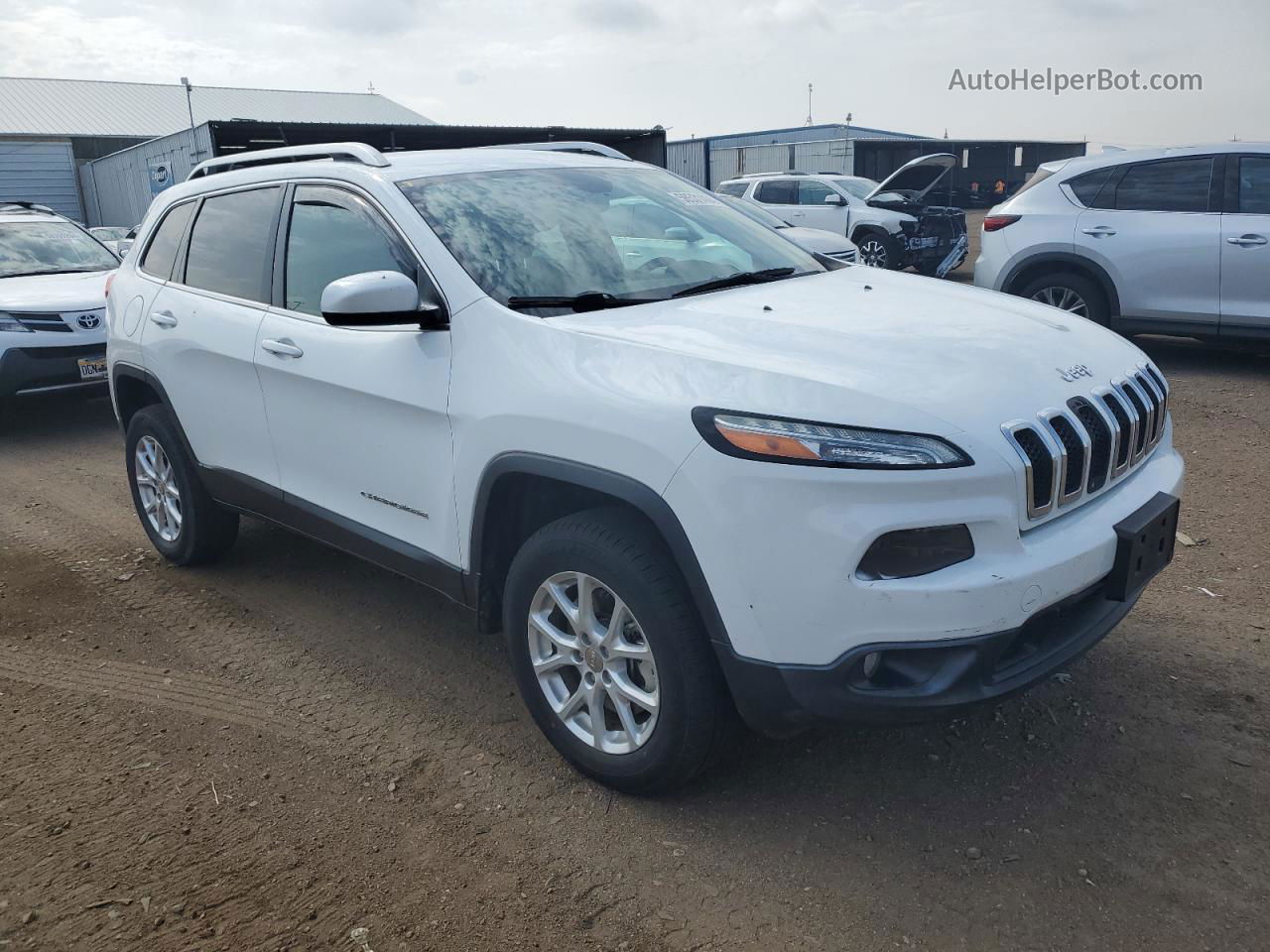 2014 Jeep Cherokee Latitude White vin: 1C4PJMCS8EW242197