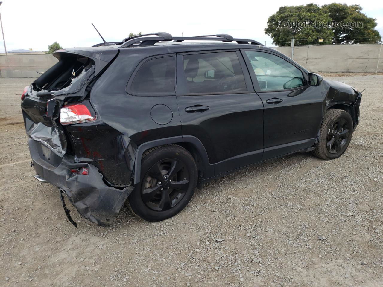 2015 Jeep Cherokee Latitude Black vin: 1C4PJMCS8FW750753