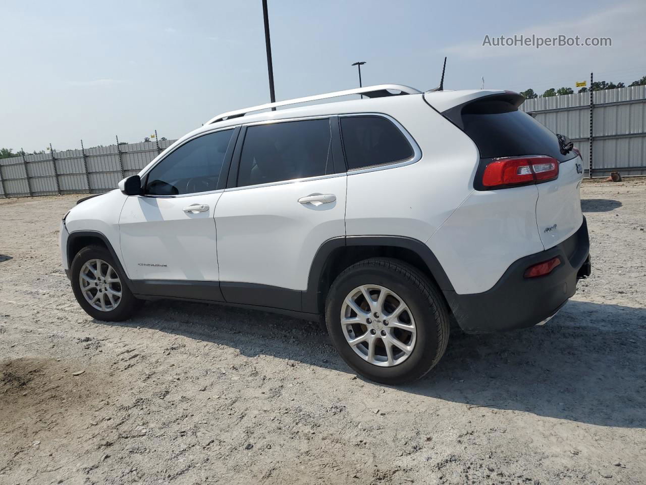 2016 Jeep Cherokee Latitude Белый vin: 1C4PJMCS8GW102590