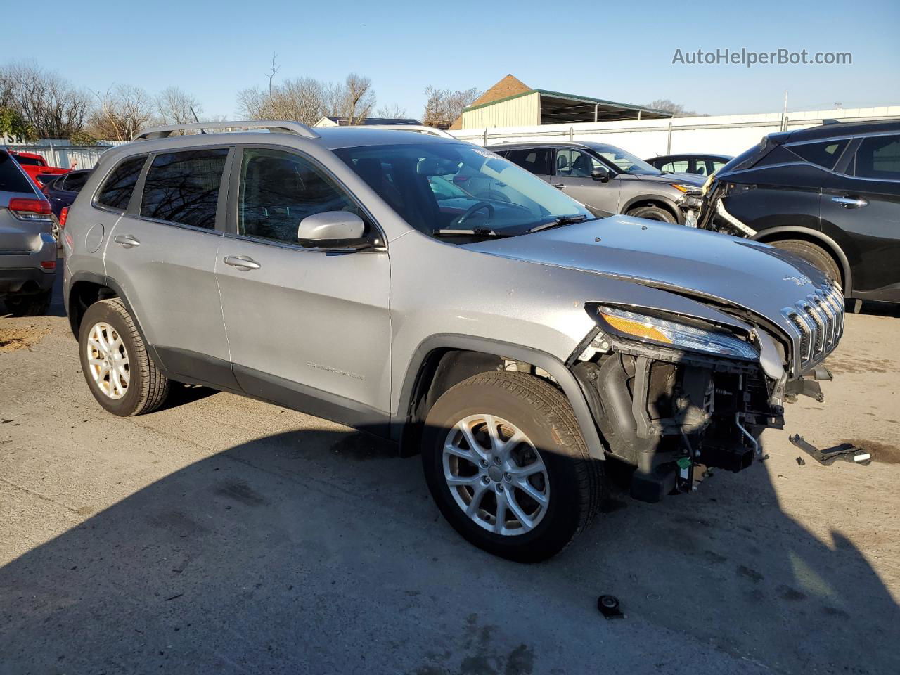 2014 Jeep Cherokee Latitude Silver vin: 1C4PJMCSXEW114480