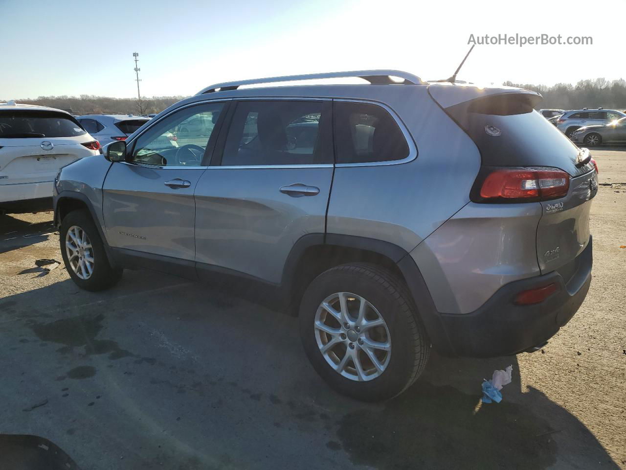 2014 Jeep Cherokee Latitude Silver vin: 1C4PJMCSXEW114480