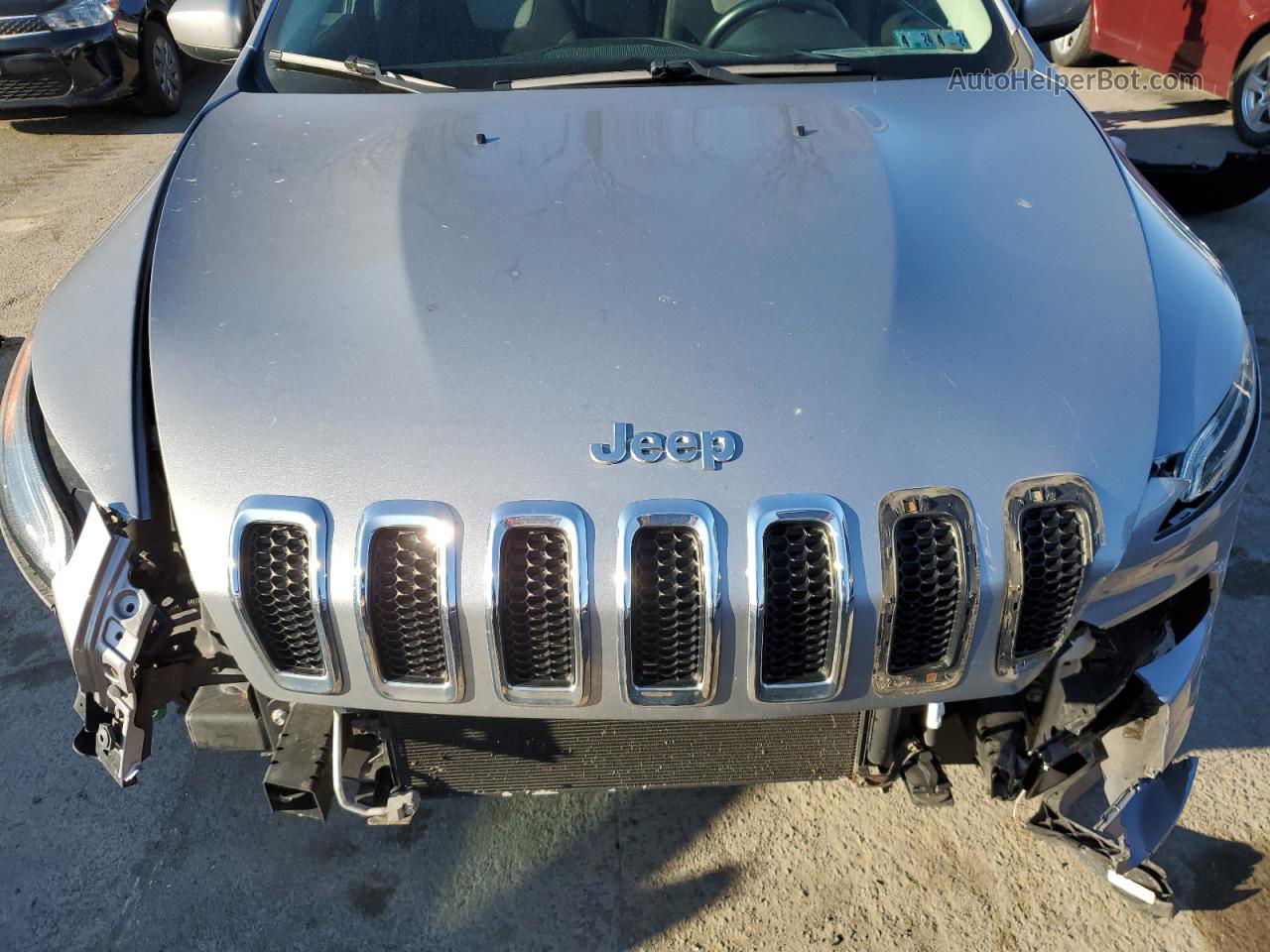 2014 Jeep Cherokee Latitude Silver vin: 1C4PJMCSXEW114480