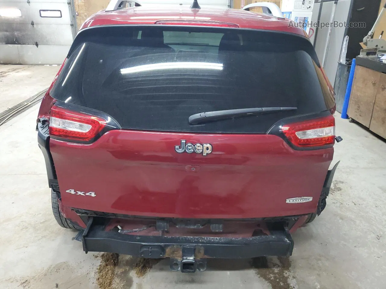 2016 Jeep Cherokee Latitude Red vin: 1C4PJMCSXGW211147