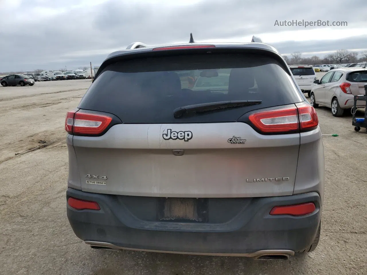 2015 Jeep Cherokee Limited Silver vin: 1C4PJMDS1FW635720