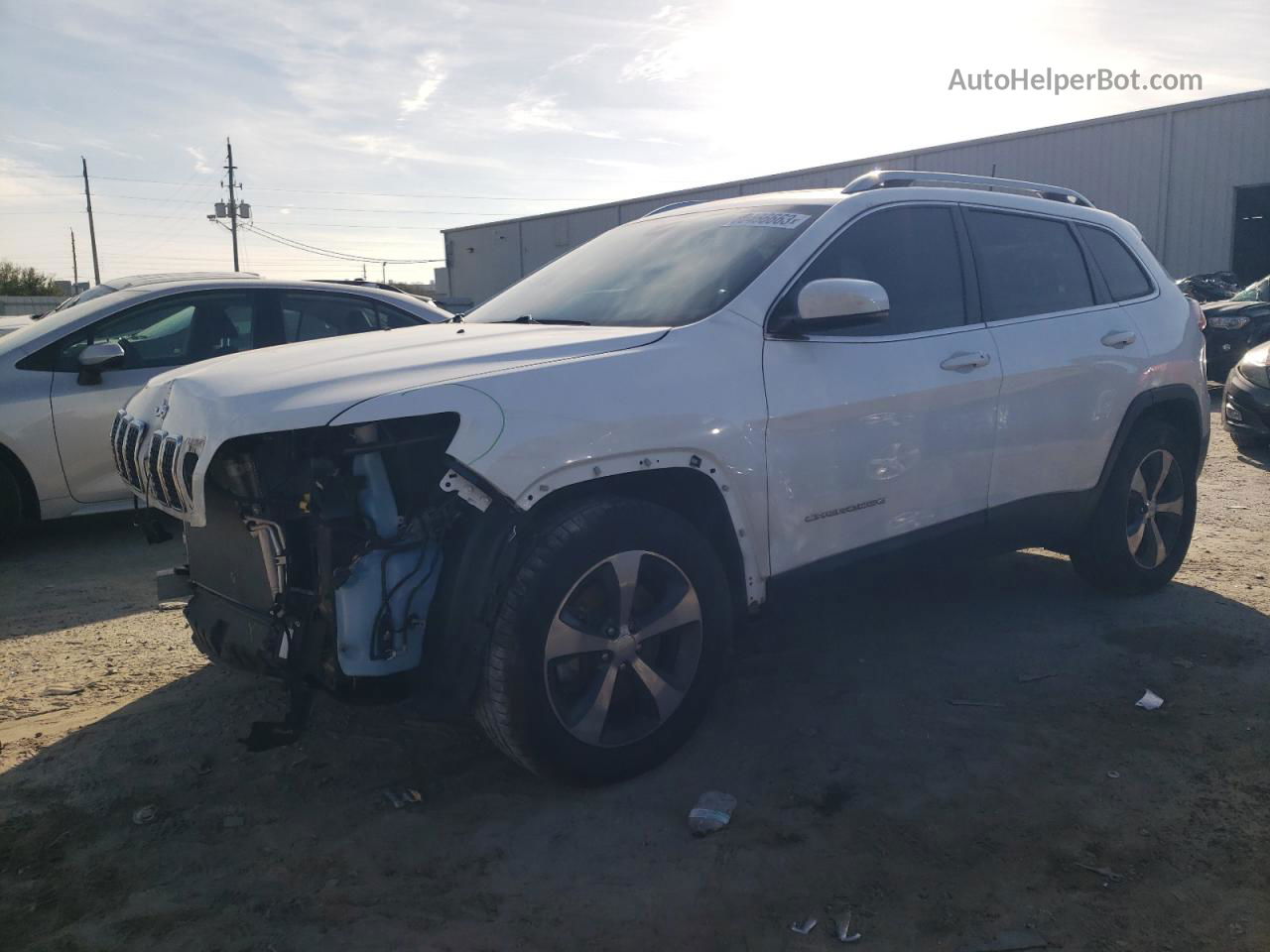 2019 Jeep Cherokee Limited White vin: 1C4PJMDXXKD260556