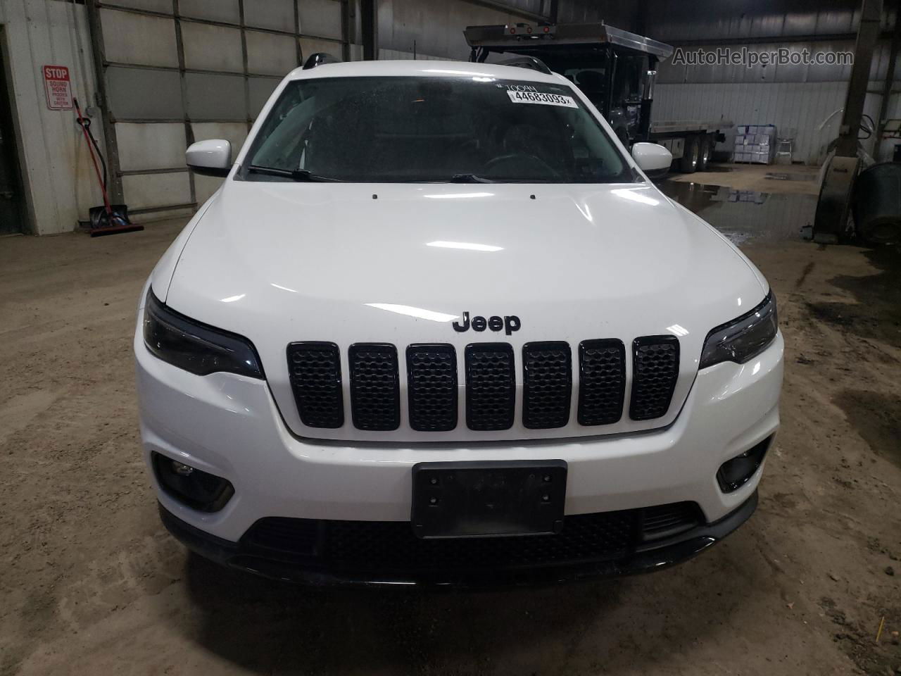 2019 Jeep Cherokee Latitude Plus Белый vin: 1C4PJMLB6KD418414