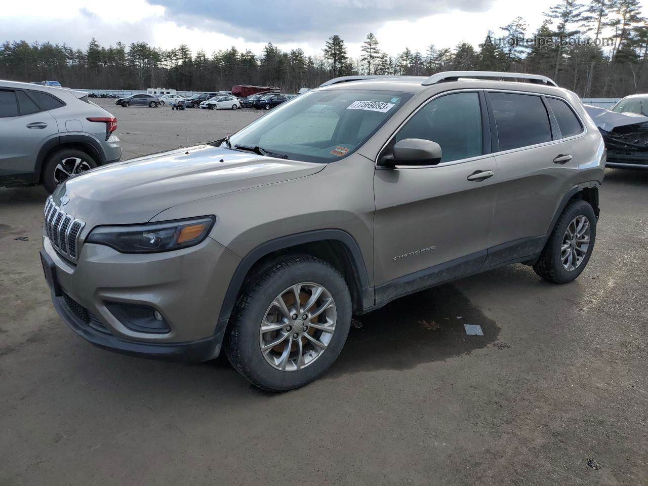 2019 Jeep Cherokee Latitude Plus Коричневый vin: 1C4PJMLB8KD169565