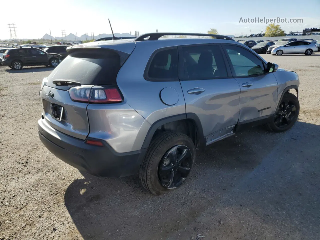 2021 Jeep Cherokee Latitude Plus Silver vin: 1C4PJMLB8MD161484