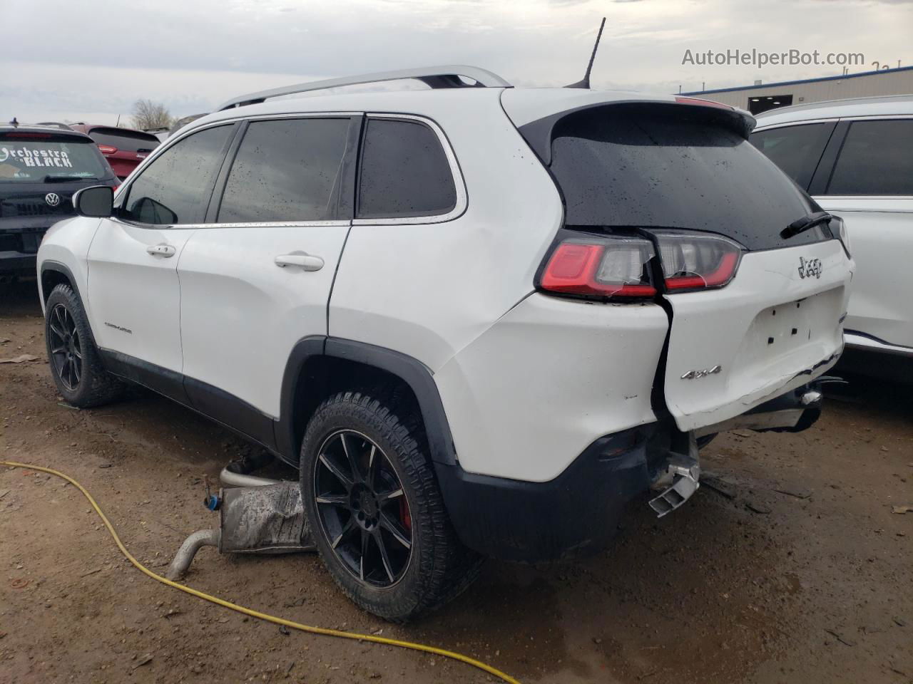 2019 Jeep Cherokee Latitude Plus White vin: 1C4PJMLBXKD261776