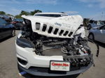 2019 Jeep Cherokee Latitude Plus Белый vin: 1C4PJMLN2KD365169