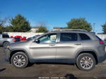 2019 Jeep Cherokee Latitude Plus 4x4 Gold vin: 1C4PJMLX0KD138130