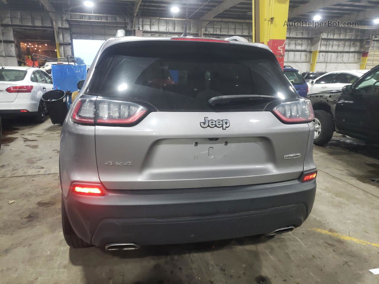 2019 Jeep Cherokee Latitude Plus Silver vin: 1C4PJMLX7KD108526