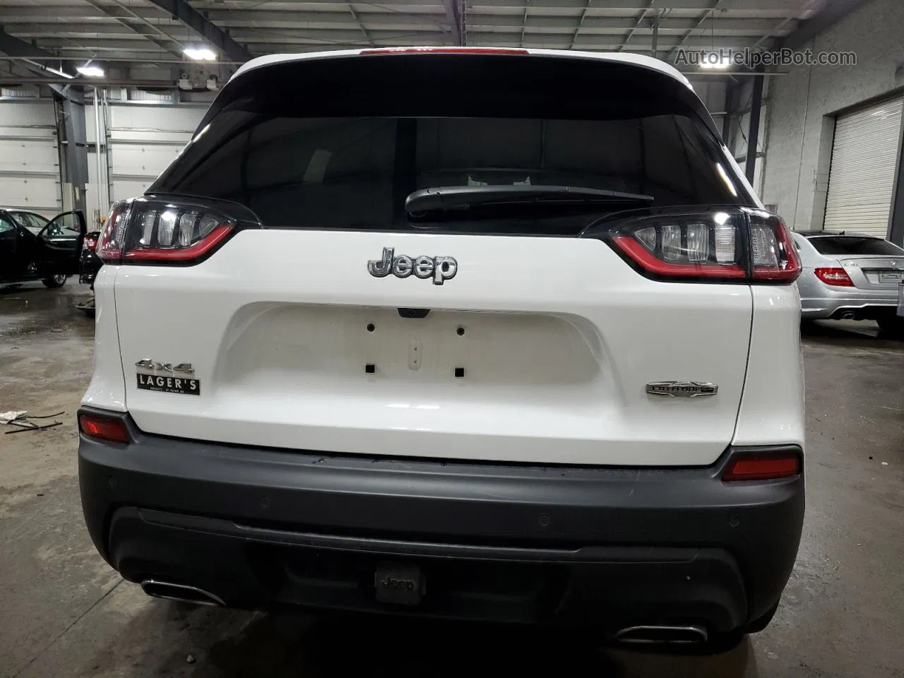 2019 Jeep Cherokee Latitude Plus White vin: 1C4PJMLXXKD412952