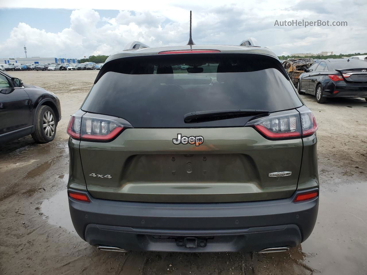 2021 Jeep Cherokee Latitude Lux Зеленый vin: 1C4PJMMX0MD110779