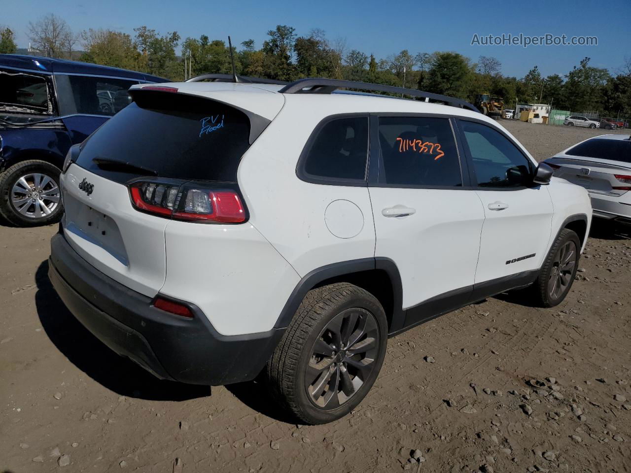 2021 Jeep Cherokee Latitude Lux White vin: 1C4PJMMX1MD138316