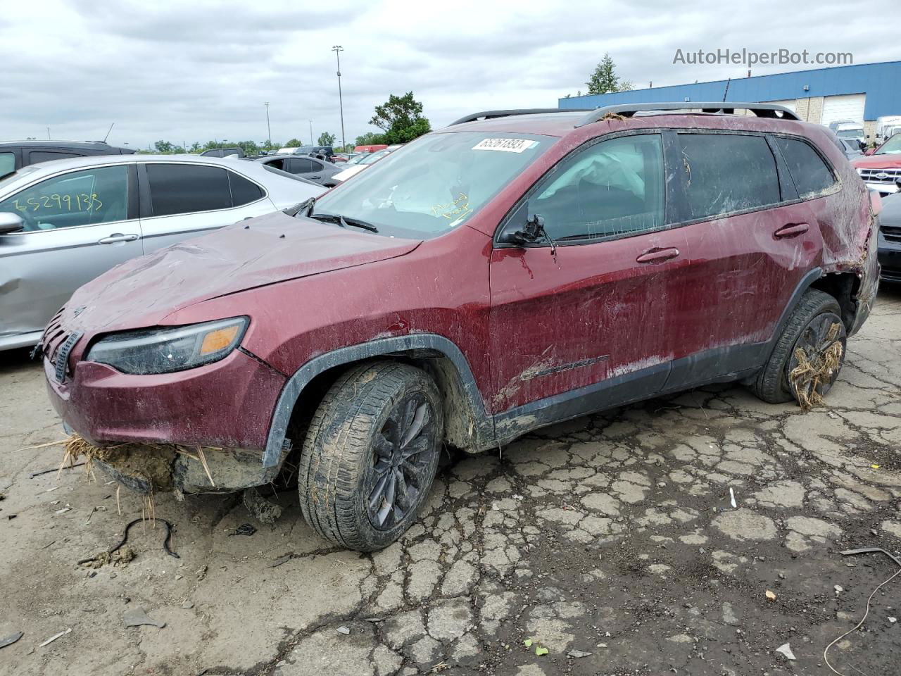 2021 Jeep Cherokee Latitude Lux Burgundy vin: 1C4PJMMX3MD214084