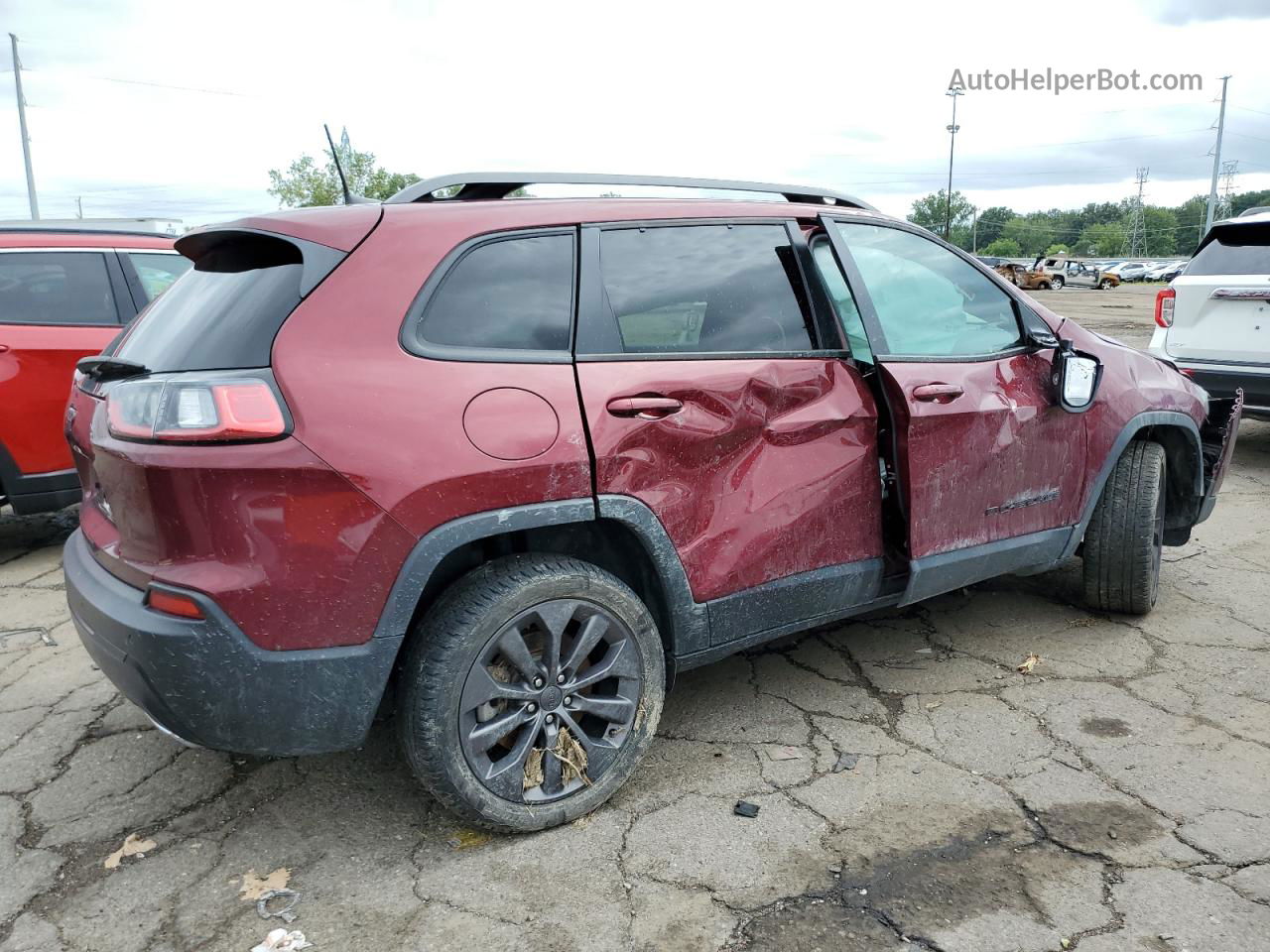 2021 Jeep Cherokee Latitude Lux Burgundy vin: 1C4PJMMX3MD214084