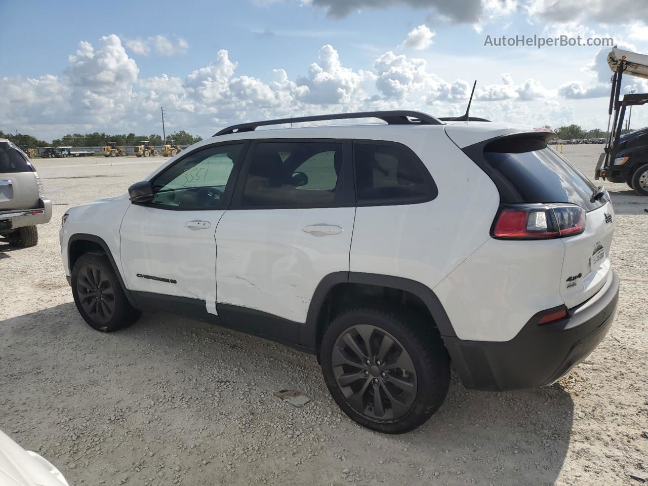 2021 Jeep Cherokee Latitude Lux White vin: 1C4PJMMX3MD234383