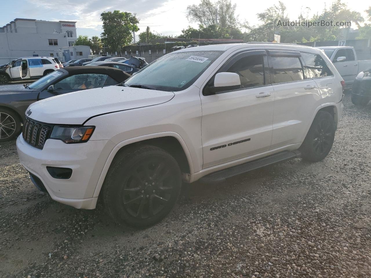 2019 Jeep Grand Cherokee Laredo White vin: 1C4RJEAG0KC681047