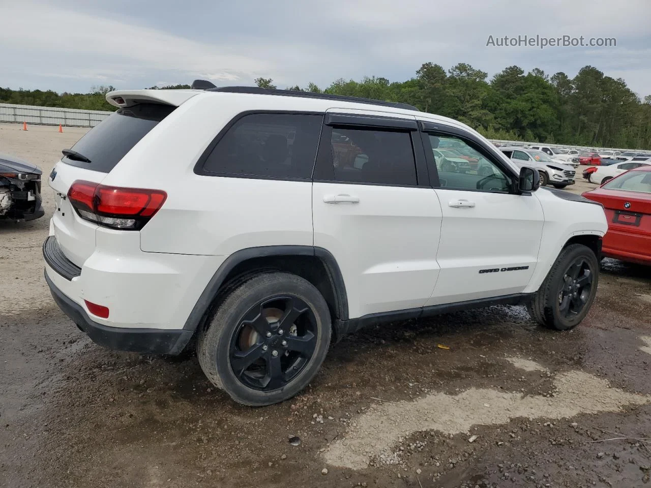 2019 Jeep Grand Cherokee Laredo White vin: 1C4RJEAG1KC571852