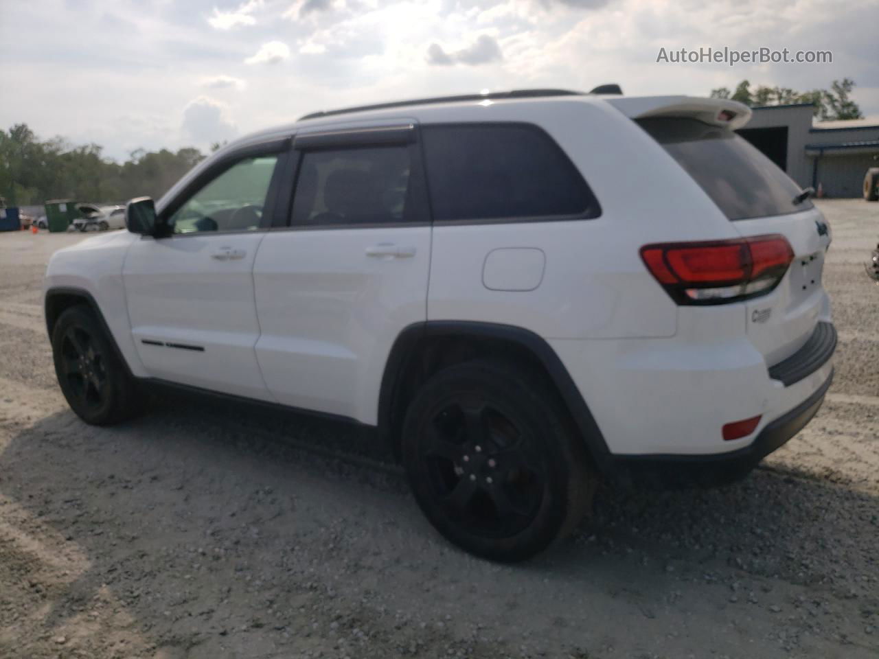 2019 Jeep Grand Cherokee Laredo White vin: 1C4RJEAG1KC571852