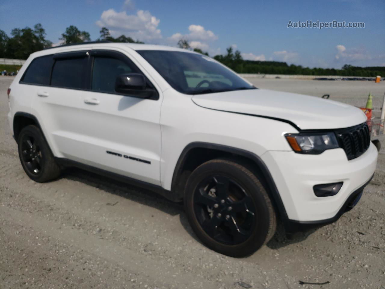 2019 Jeep Grand Cherokee Laredo White vin: 1C4RJEAG1KC571852