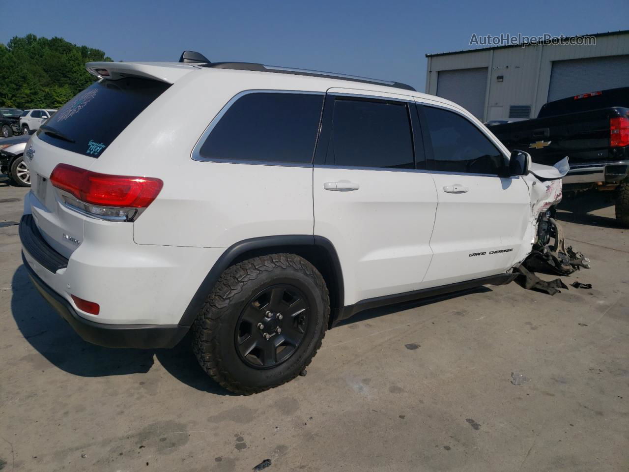 2019 Jeep Grand Cherokee Laredo White vin: 1C4RJEAG1KC732443