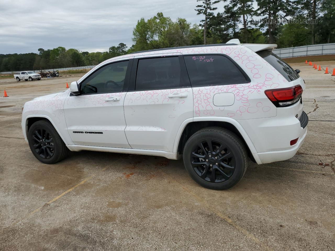 2021 Jeep Grand Cherokee Laredo White vin: 1C4RJEAG1MC785193