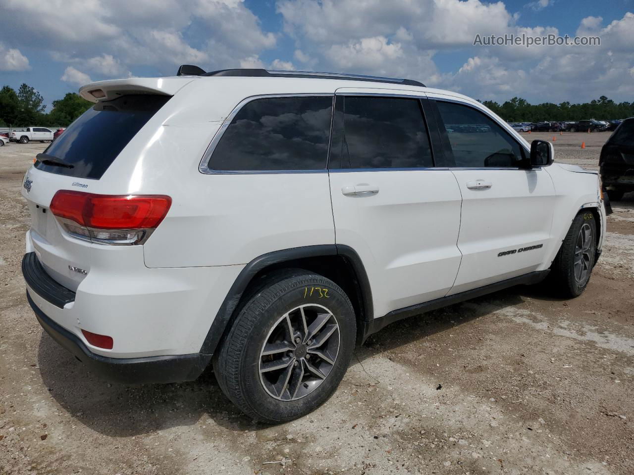 2019 Jeep Grand Cherokee Laredo White vin: 1C4RJEAG4KC621689