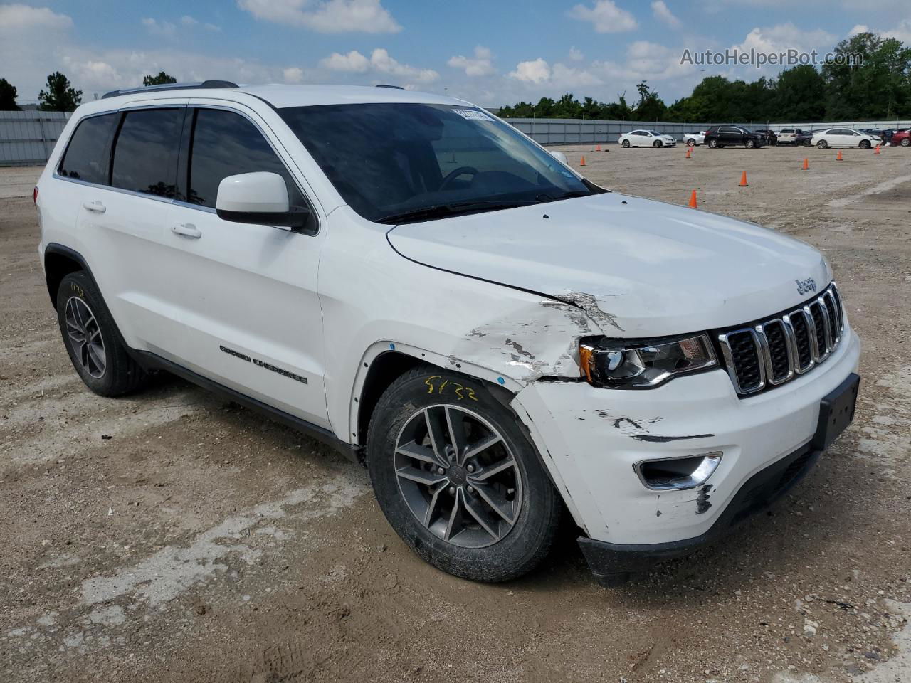 2019 Jeep Grand Cherokee Laredo White vin: 1C4RJEAG4KC621689