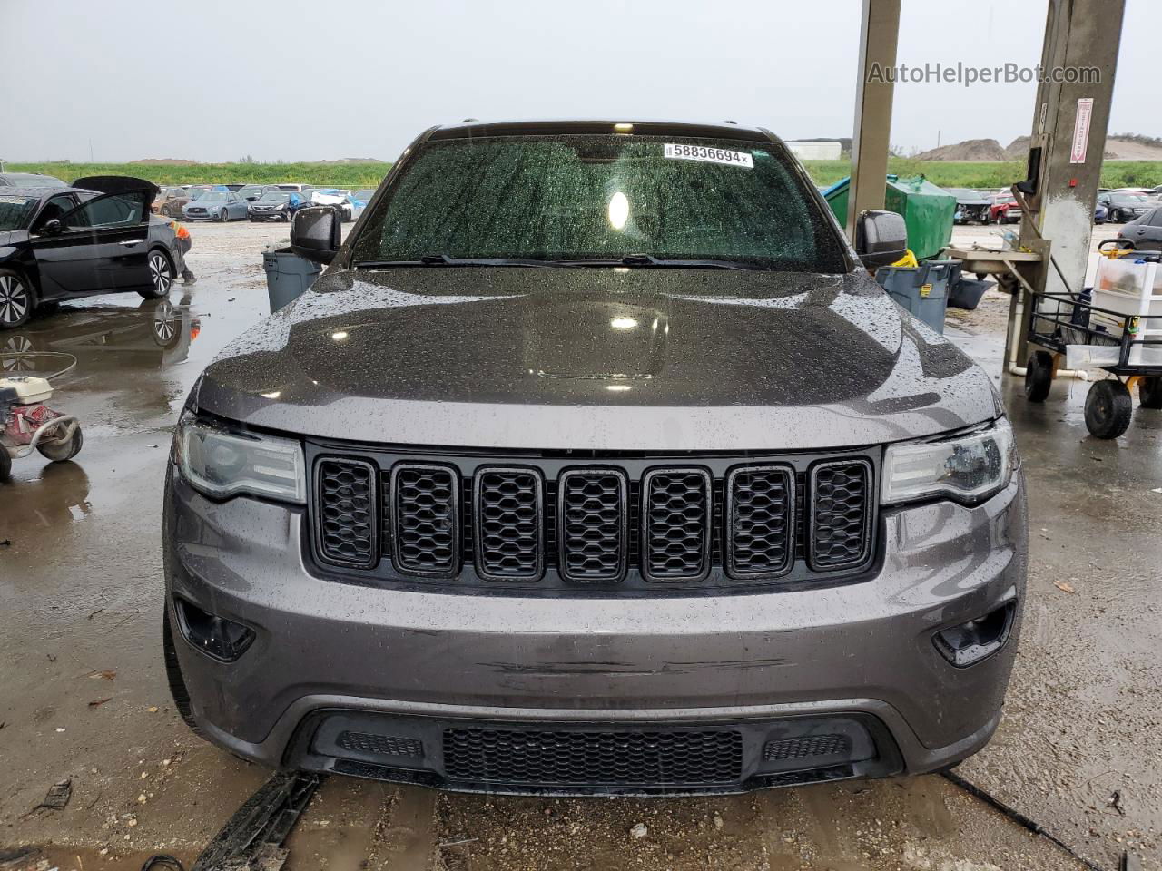 2019 Jeep Grand Cherokee Laredo Gray vin: 1C4RJEAG5KC572292