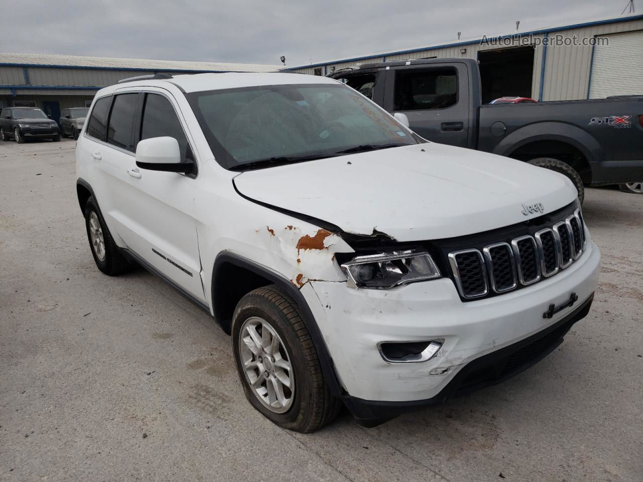 2019 Jeep Grand Cherokee Laredo White vin: 1C4RJEAG6KC763350