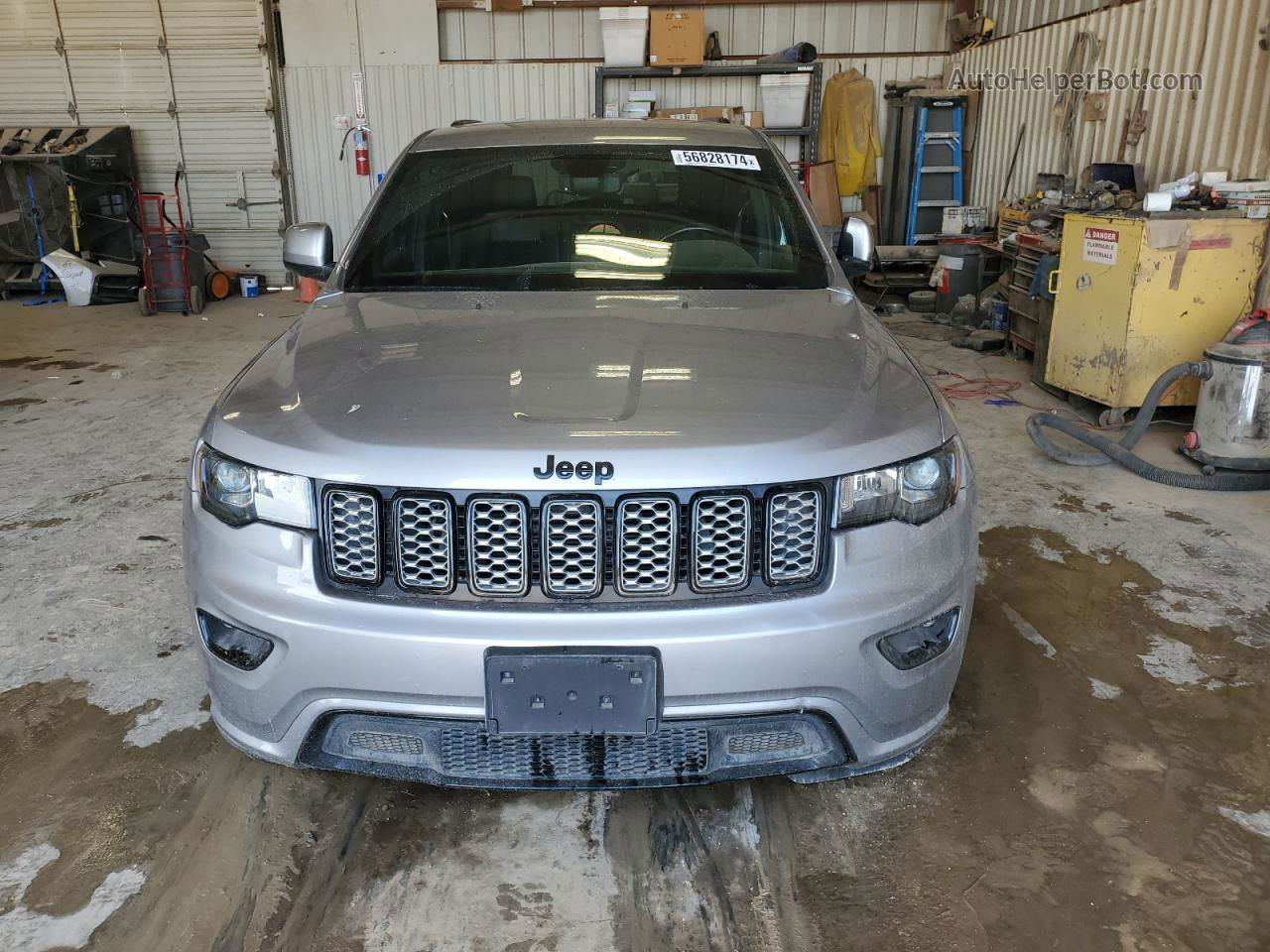 2019 Jeep Grand Cherokee Laredo Silver vin: 1C4RJEAG8KC705143