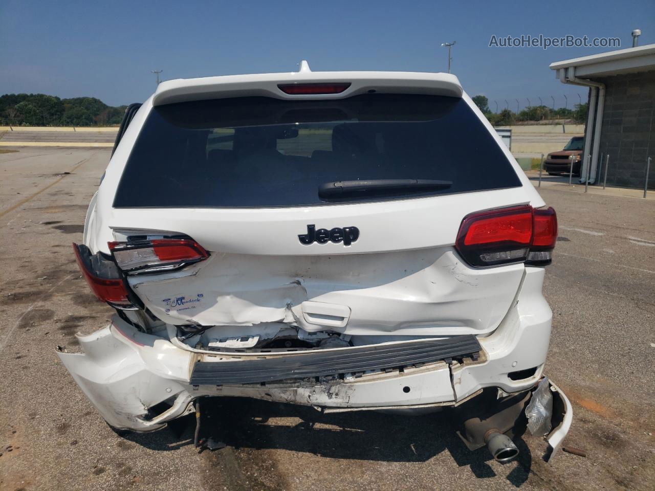 2019 Jeep Grand Cherokee Laredo White vin: 1C4RJEAG9KC630632