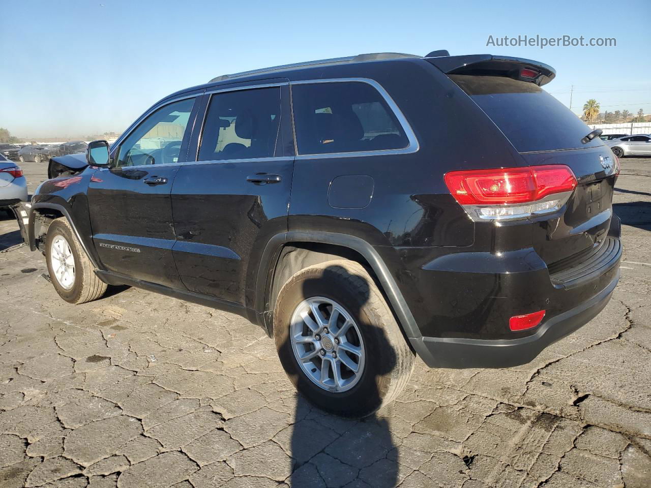 2019 Jeep Grand Cherokee Laredo Черный vin: 1C4RJEAG9KC649990