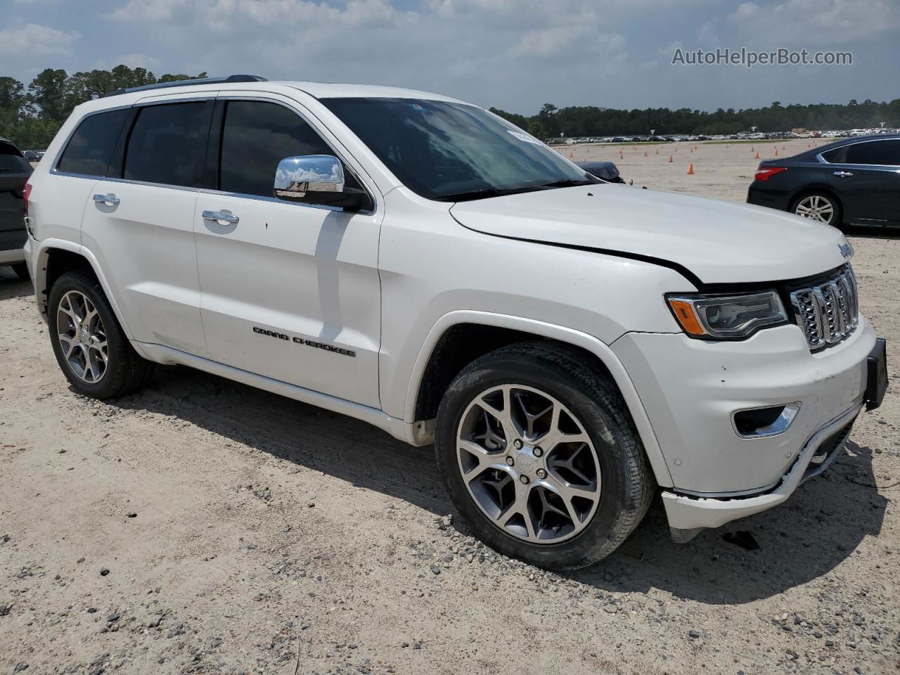 2021 Jeep Grand Cherokee Overland White vin: 1C4RJECG2MC680093