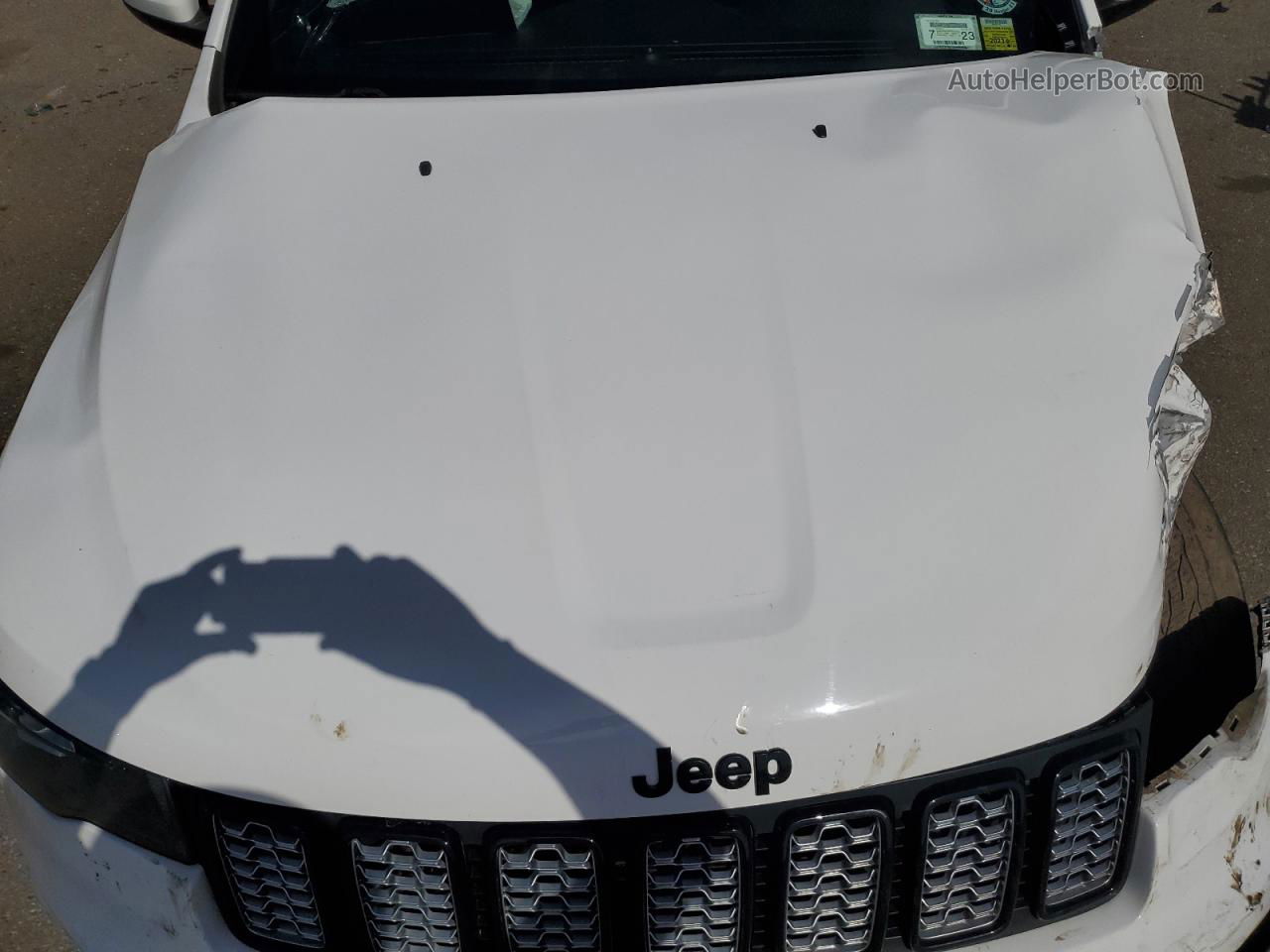 2019 Jeep Grand Cherokee Laredo White vin: 1C4RJFAG1KC629142