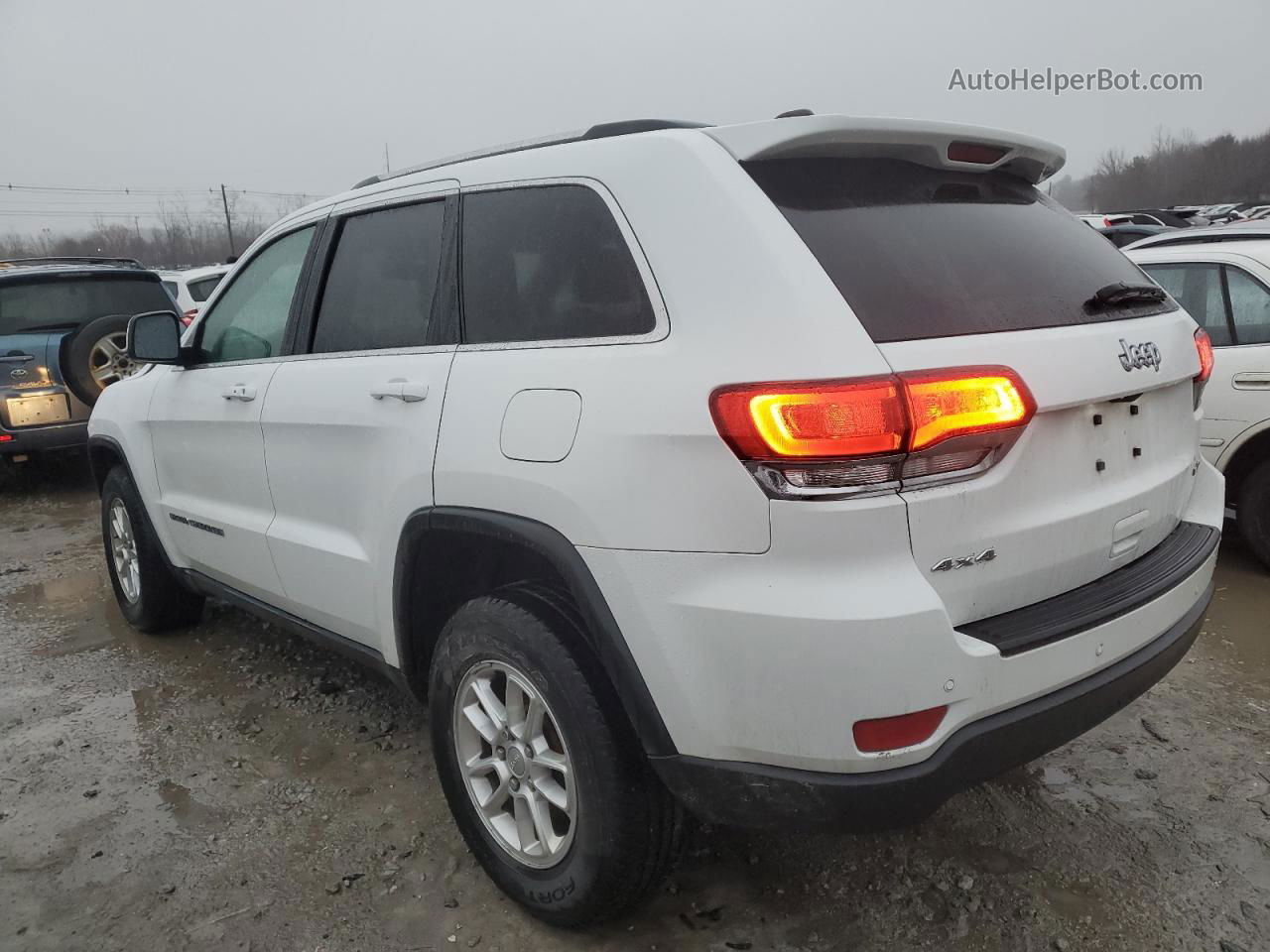 2019 Jeep Grand Cherokee Laredo Белый vin: 1C4RJFAG1KC635250