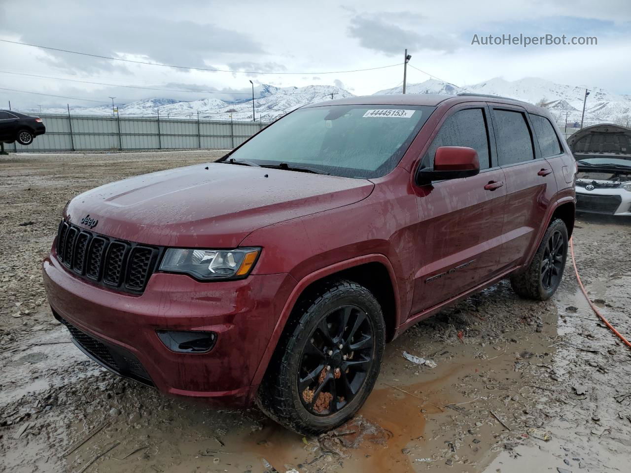 2019 Jeep Grand Cherokee Laredo Burgundy vin: 1C4RJFAG1KC668295