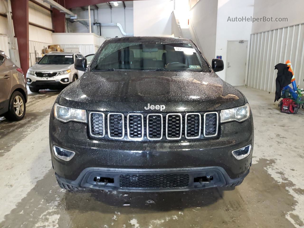 2021 Jeep Grand Cherokee Laredo Черный vin: 1C4RJFAG1MC528640