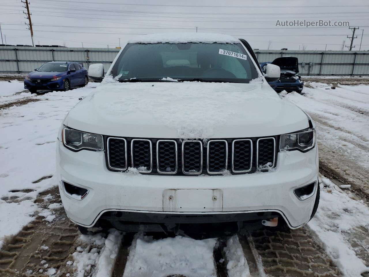 2019 Jeep Grand Cherokee Laredo Белый vin: 1C4RJFAG2KC607084