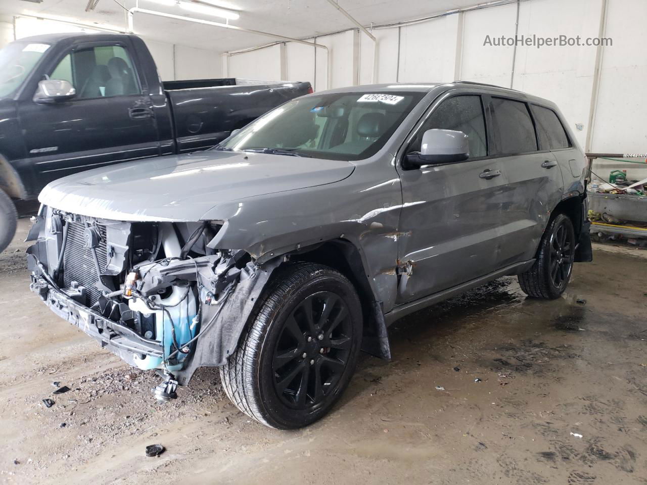 2019 Jeep Grand Cherokee Laredo Gray vin: 1C4RJFAG2KC611801