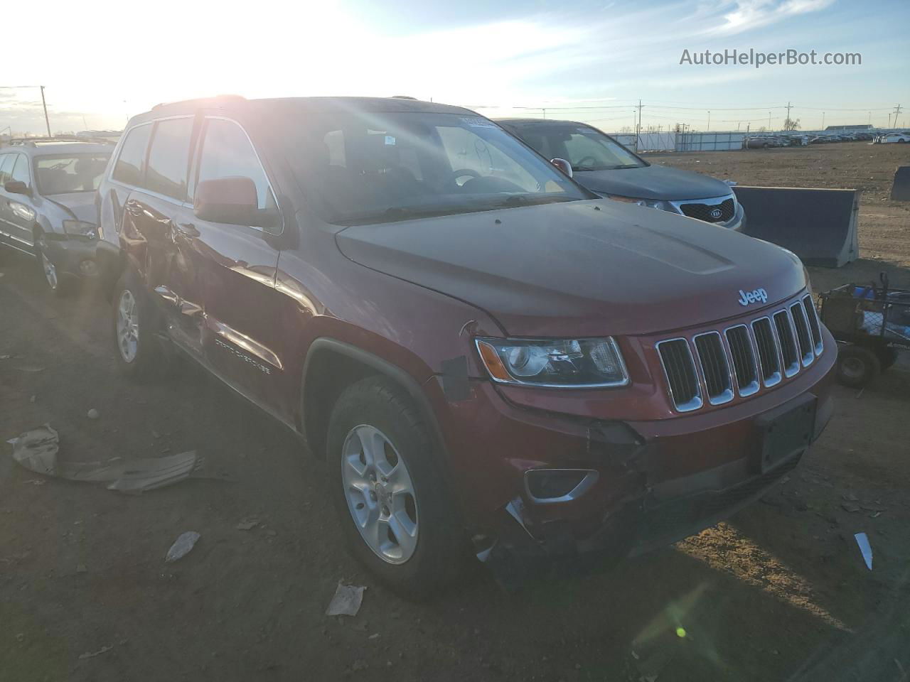 2014 Jeep Grand Cherokee Laredo Red vin: 1C4RJFAG3EC371985