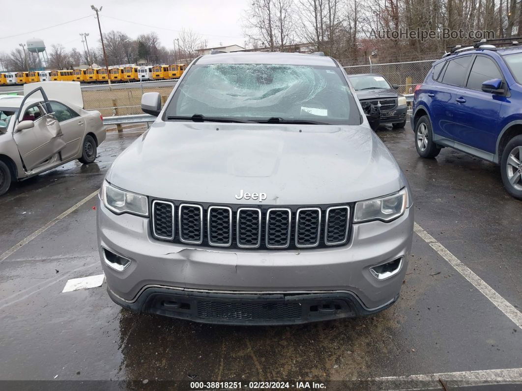 2017 Jeep Grand Cherokee Laredo 4x4 Серебряный vin: 1C4RJFAG3HC730000