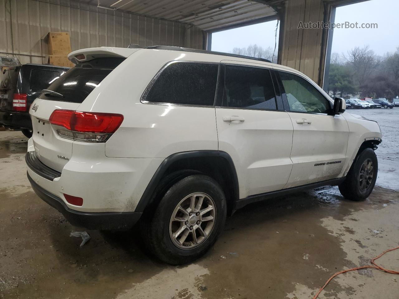 2019 Jeep Grand Cherokee Laredo White vin: 1C4RJFAG3KC568649