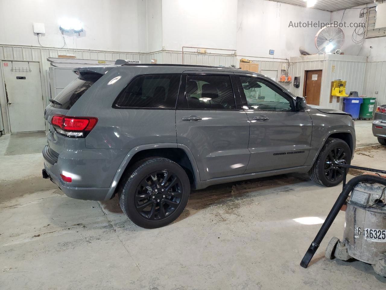 2021 Jeep Grand Cherokee Laredo Gray vin: 1C4RJFAG3MC778400