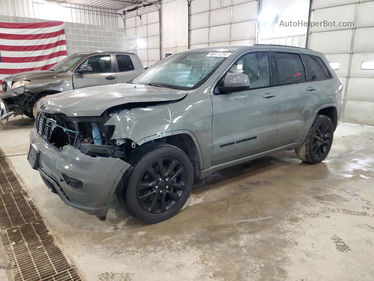 2021 Jeep Grand Cherokee Laredo Серый vin: 1C4RJFAG3MC778400