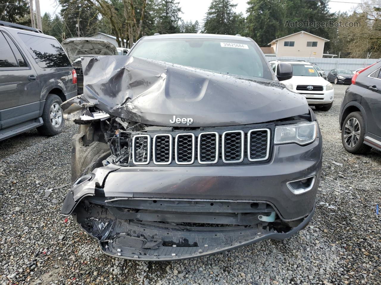 2019 Jeep Grand Cherokee Laredo Угольный vin: 1C4RJFAG4KC771548