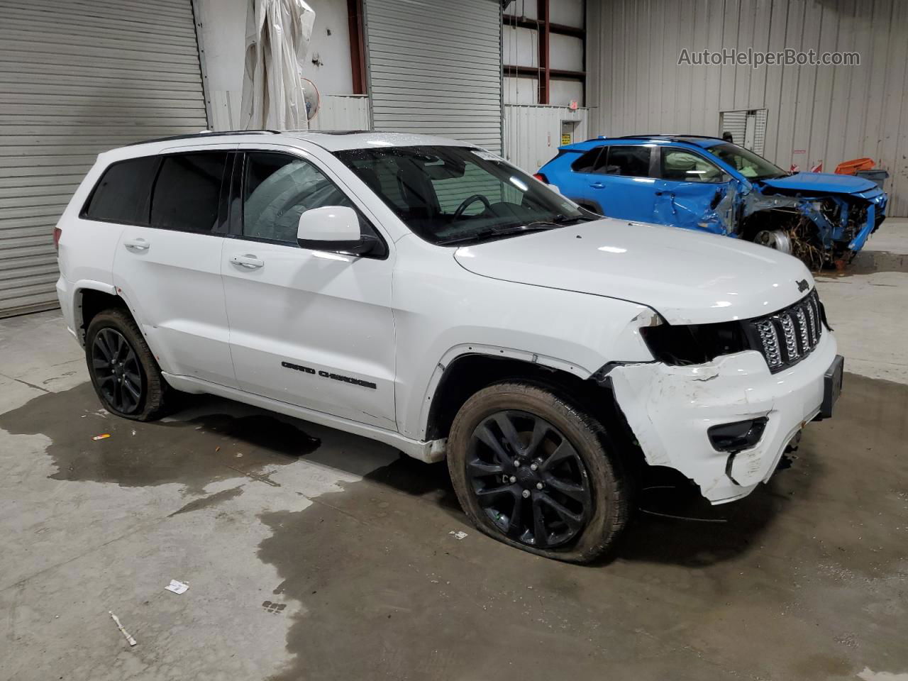 2019 Jeep Grand Cherokee Laredo Белый vin: 1C4RJFAG4KC825964