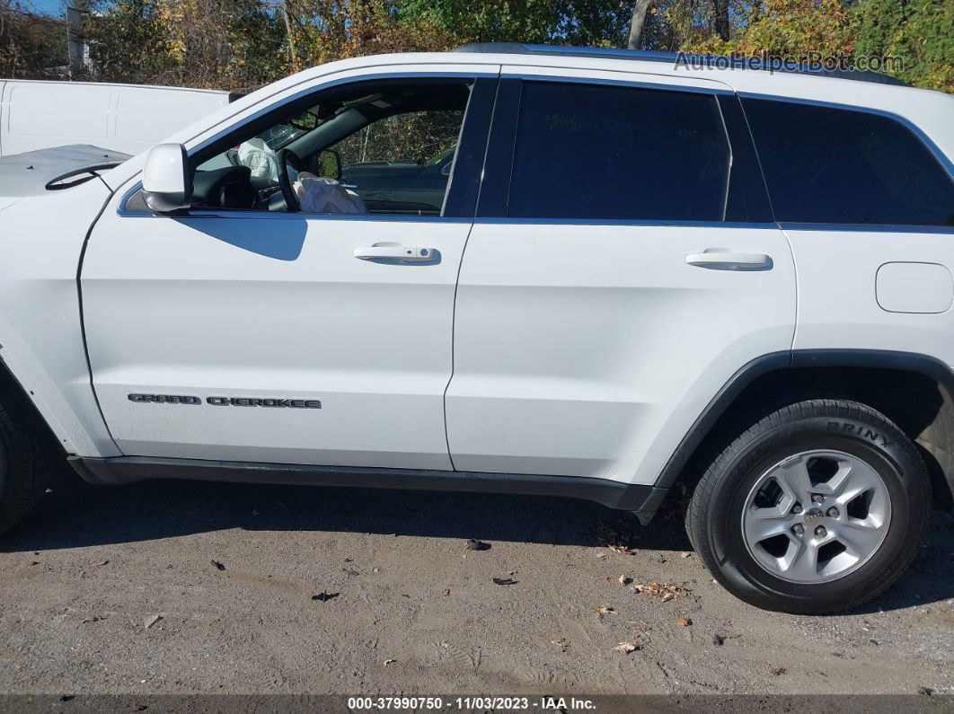 2017 Jeep Grand Cherokee Laredo 4x4 White vin: 1C4RJFAG5HC645546